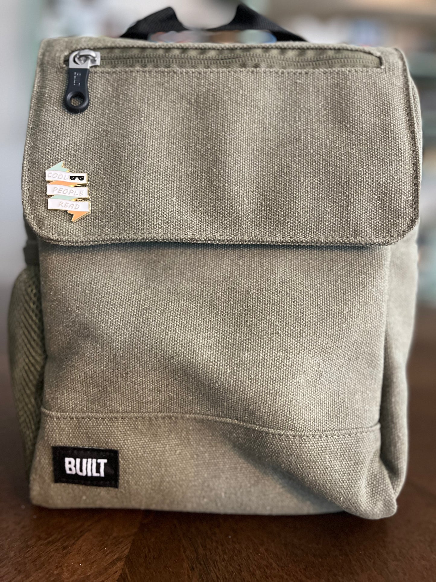 Book Lovers Collection - Cool People Read Pin