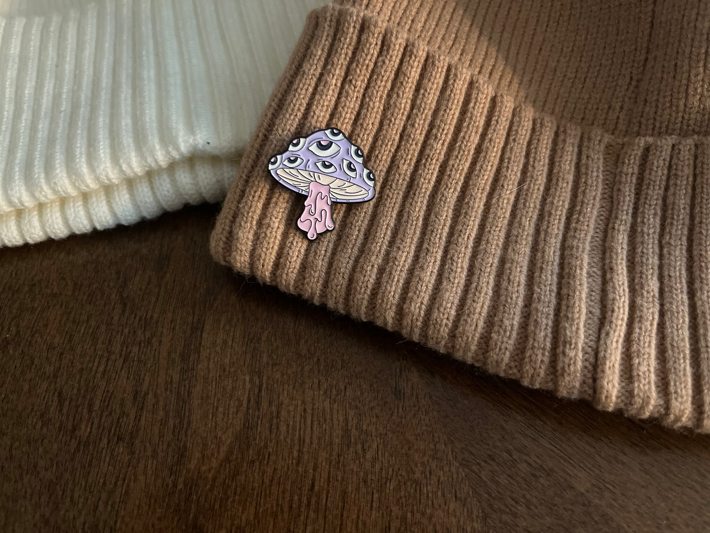 Mushroom Gaze Pin